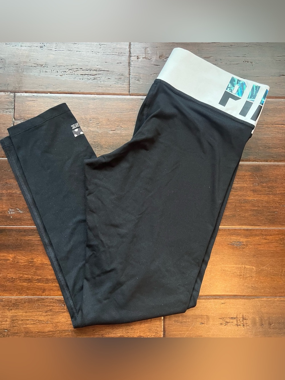 PINK Victoria's Secret Black Leggings with Light Gray Waistband Large